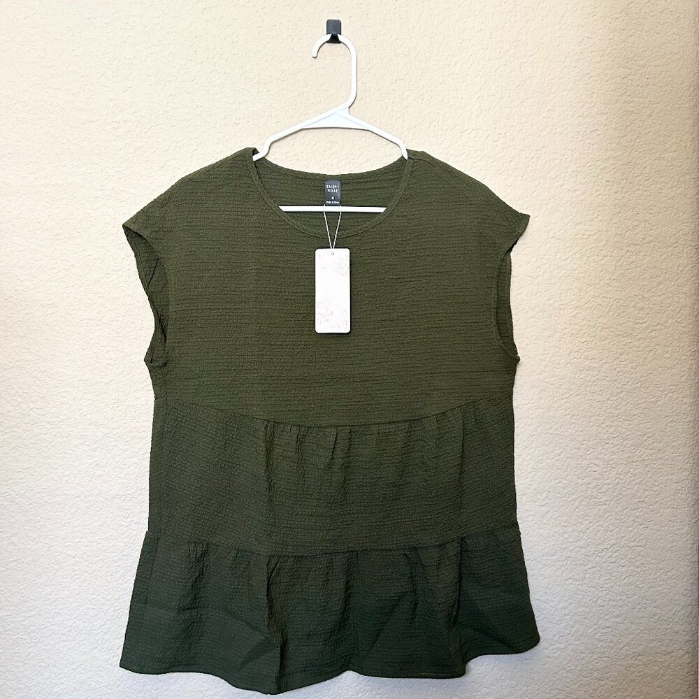 NWT Women's Green Blouse, Emery Rose, Medium